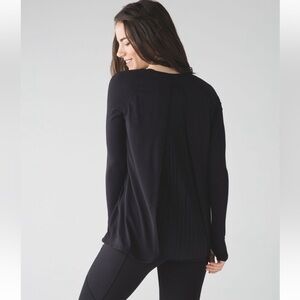Lululemon Making Moves Long Sleeve
Black sz 6